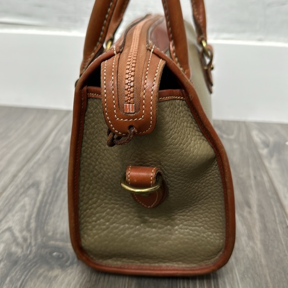 Vintage Dooney & Bourke tan leather doctor bag - Picture 4 of 10